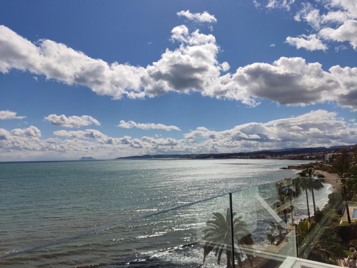 Front Sea View Penthouse Apartment Естепона Екстериор снимка