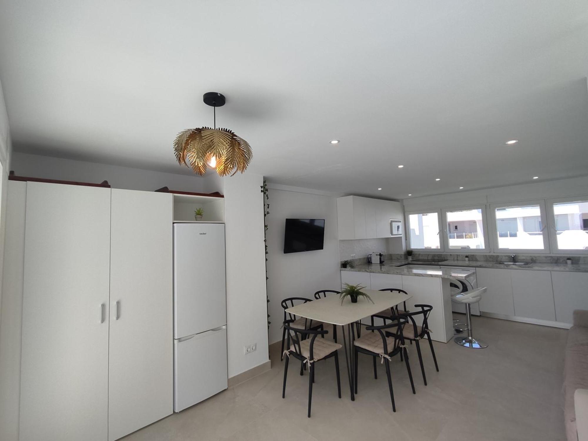 Front Sea View Penthouse Apartment Естепона Екстериор снимка