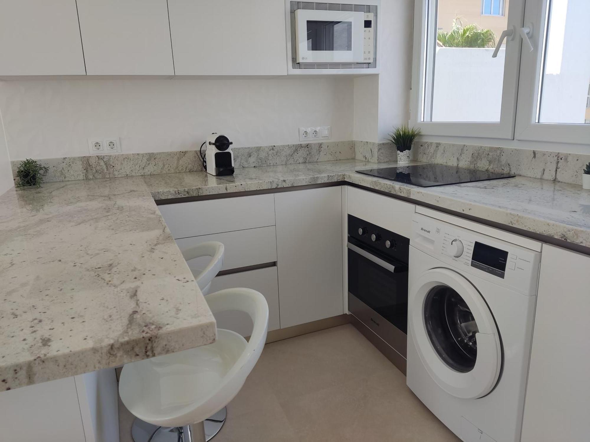 Front Sea View Penthouse Apartment Естепона Екстериор снимка