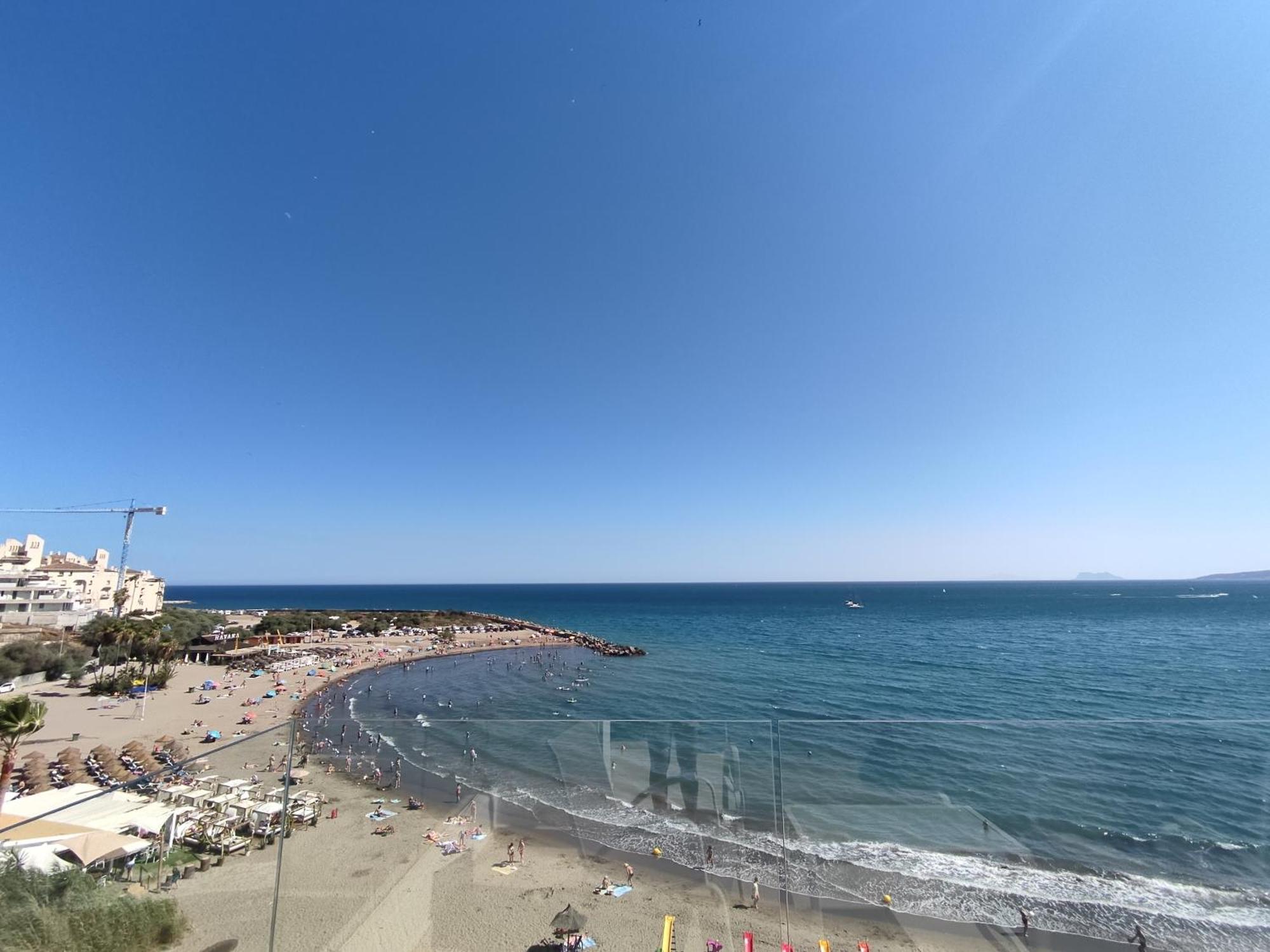 Front Sea View Penthouse Apartment Естепона Екстериор снимка